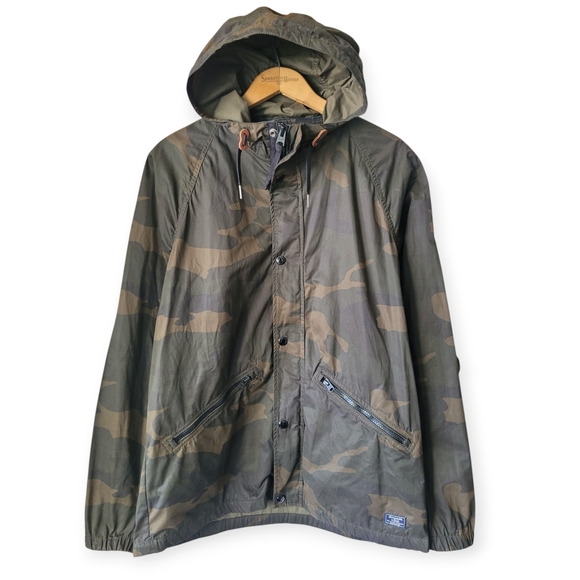 Abercrombie & Fitch Other - Abercrombie & Fitch Green Camo Hooded Jacket Lightweight Water Resistant Large